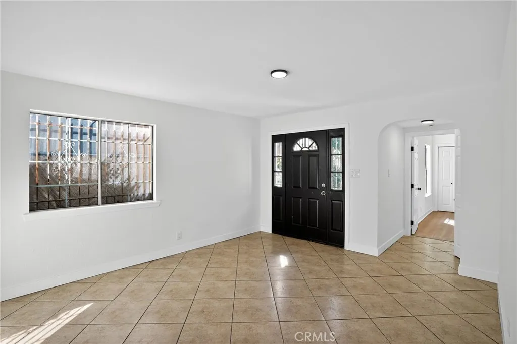 1555 W 59th, Los Angeles, California 90047 home-pic-3